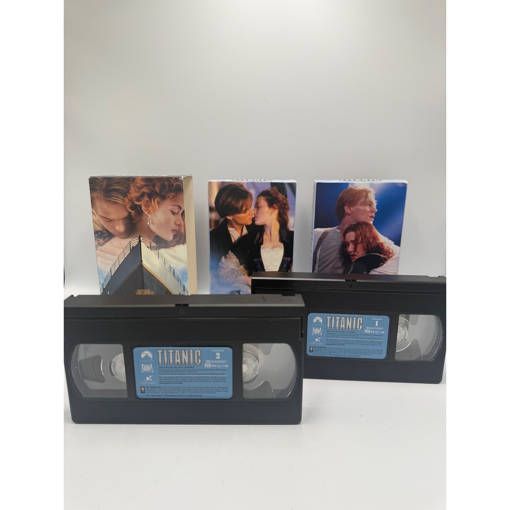 Titanic VHS 2-Tape Set Paramount Pictures James‎ Cameron 1997 Movie Vintage